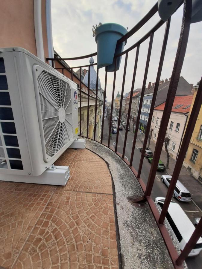 Olívia Apartman - Klímás, tágas belvárosi lakás Apartman Szombathely Kültér fotó